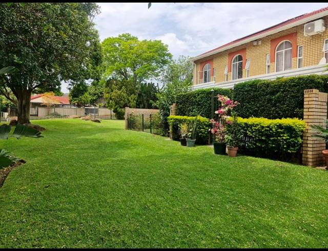 3 BEDROOM TOWNHOUSE FOR SALE IN MAGALIESKRUIN